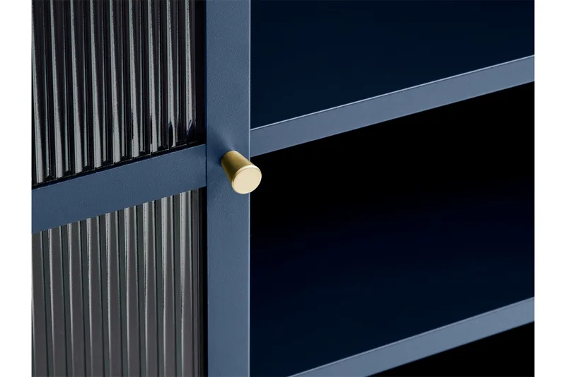 Lazarus Vitrinskåp 40,3 cm djup 111 cm bred 140 cm hög Trä - Blå - Förvaring - Sk åp - Vitrinskåp