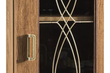 Tadeusz Lågt Vitrinskåp 44 cm djup 140 cm bred 110 cm hög Trä - Brun - Förvaring - Skåp - Vitrinskåp