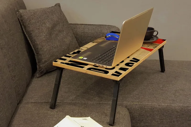 Bourdeau Laptopställ 25 cm - Trä/natur/Svart - Förvaring - Småförvaring