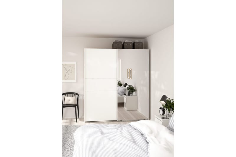 Takeru Garderob med Spegel 179x200 cm - Vit - Förvaring - Garderober & garderobssystem