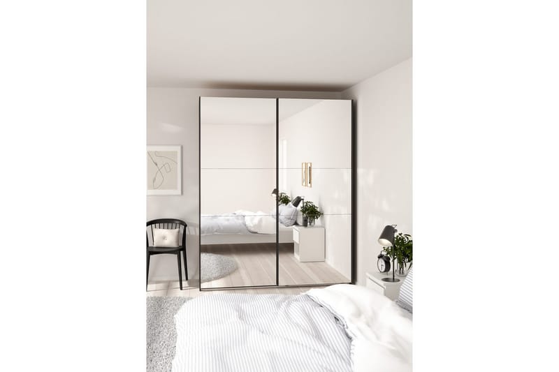 Takeru Garderob med Spegel 179x220 cm - Svart - Förvaring - Garderober & garderobssystem