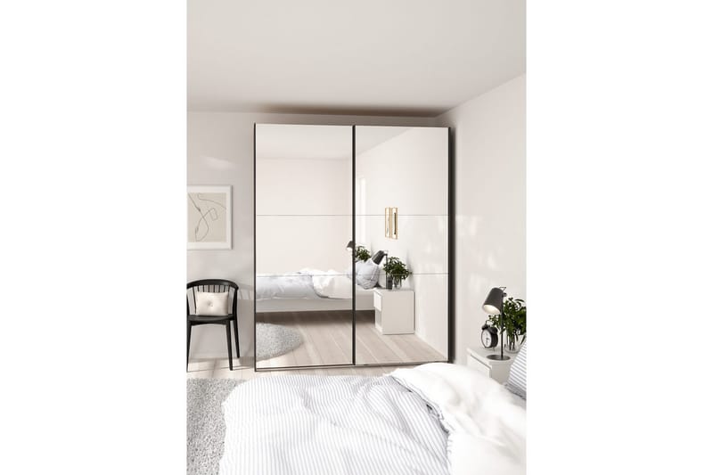 Takeru Garderob med Spegel 179x220 cm - Svart - Förvaring - Garderober & garderobssystem