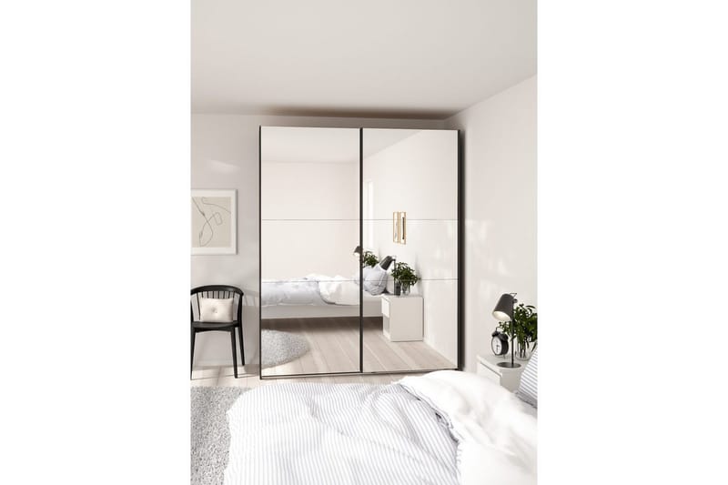 Takeru Garderob med Spegel 179x220 cm - Svart - Förvaring - Garderober & garderobssystem