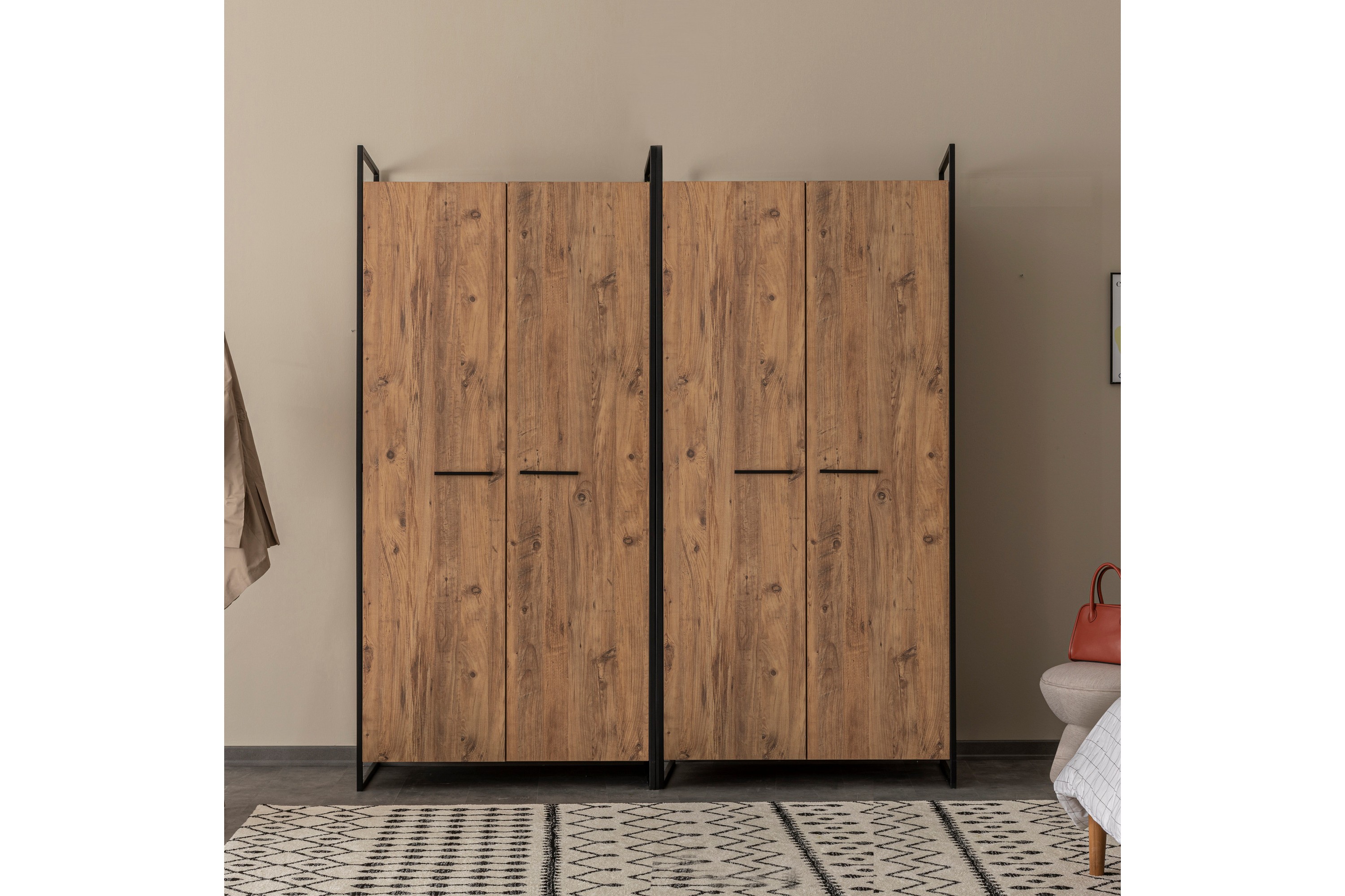 Garderob Anera 52x104 cm 4 Dörrar Natur