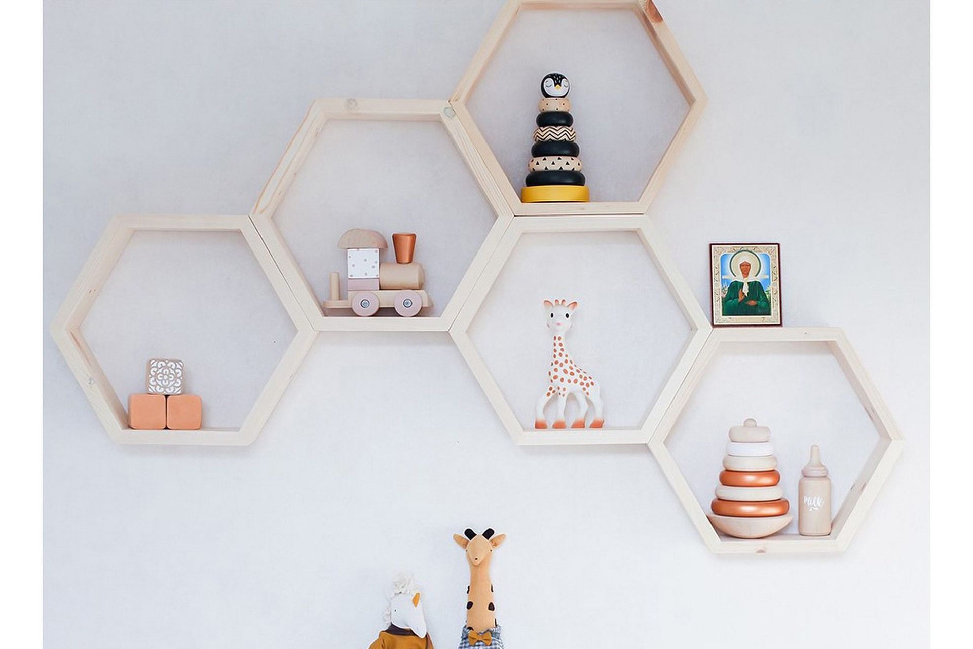 pukkuri vägghylla 36 cm - brun