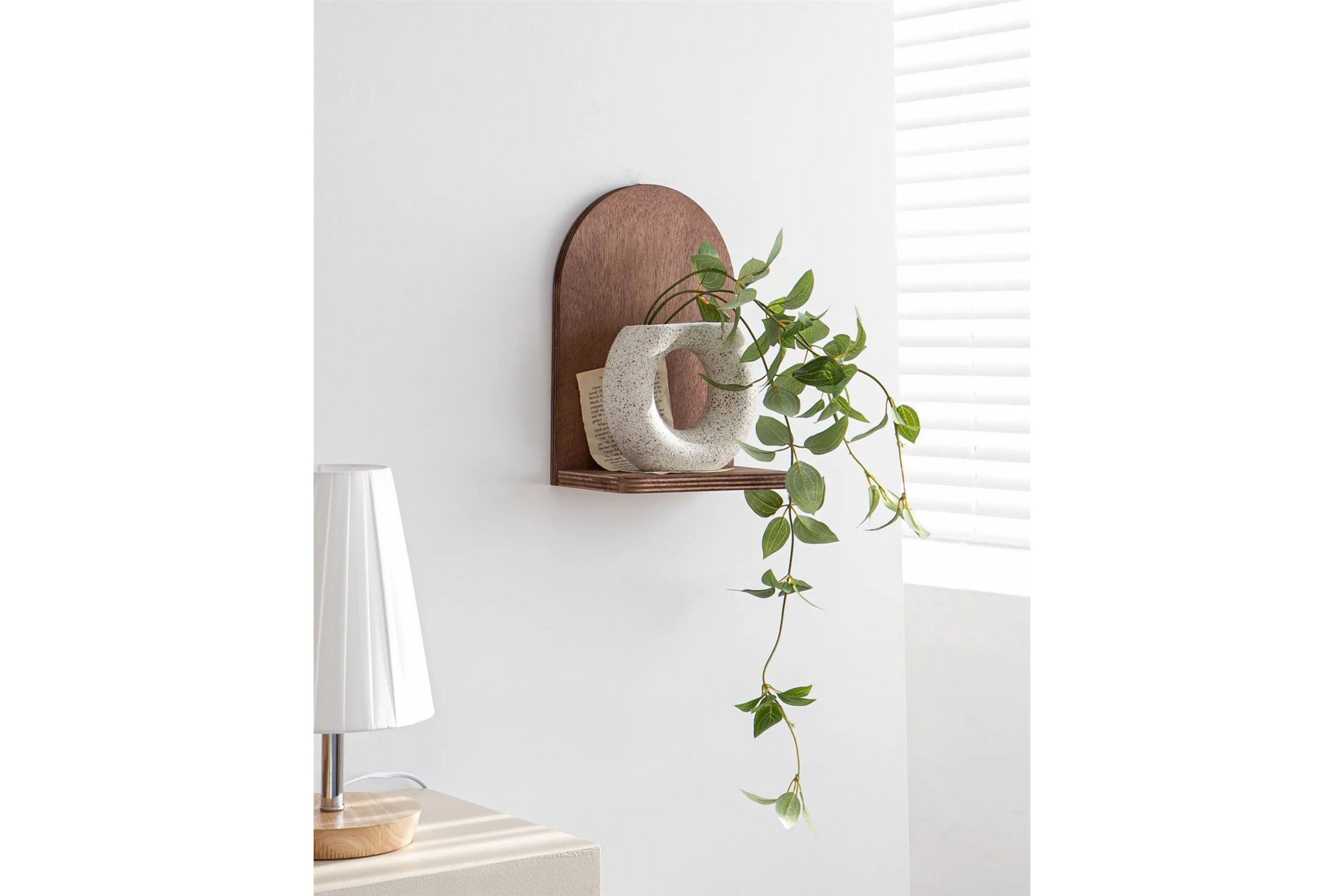 vägghylla nagaji 16 cm - valnöt