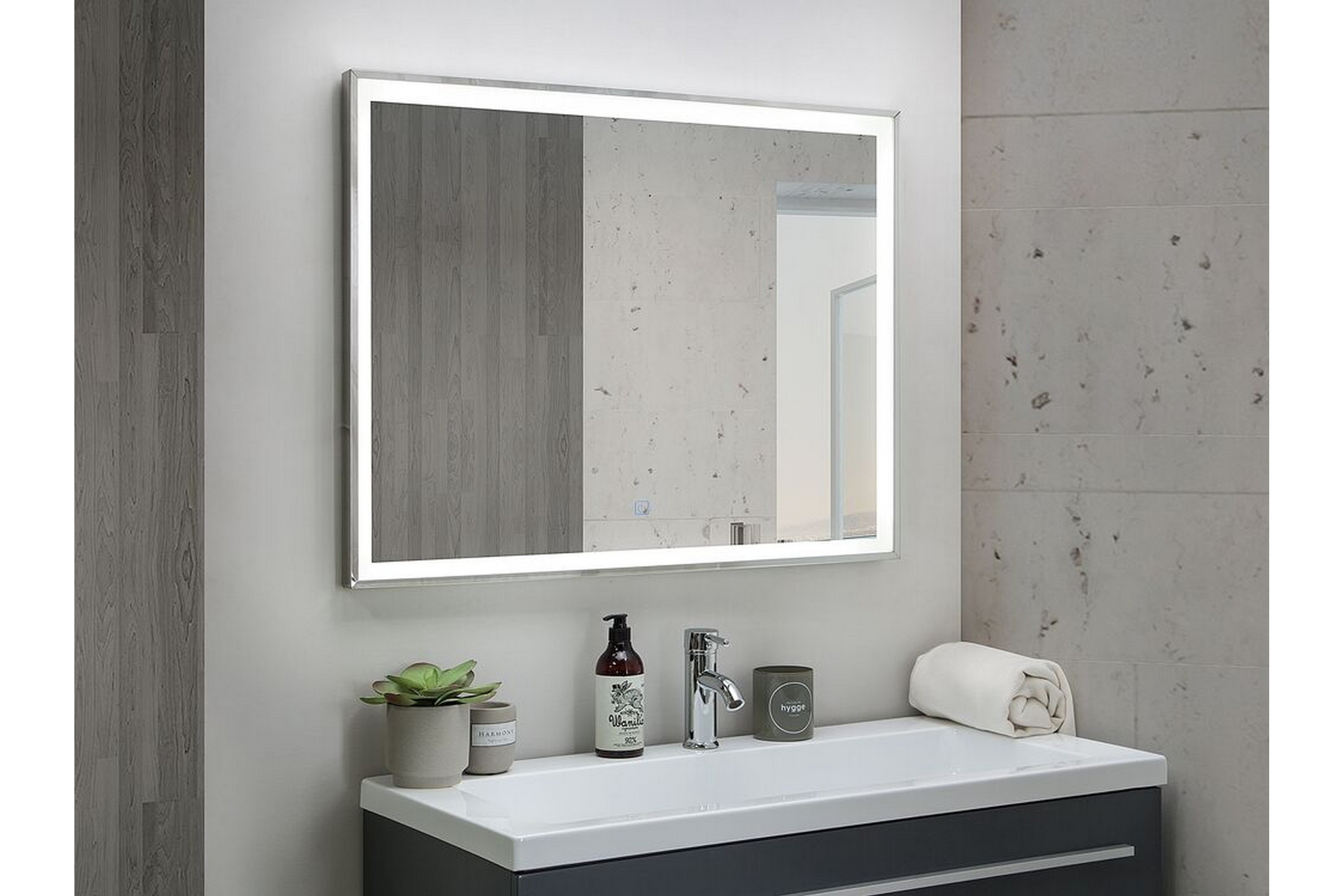Spegel Krzyzewski LED 60x80 cm Silver