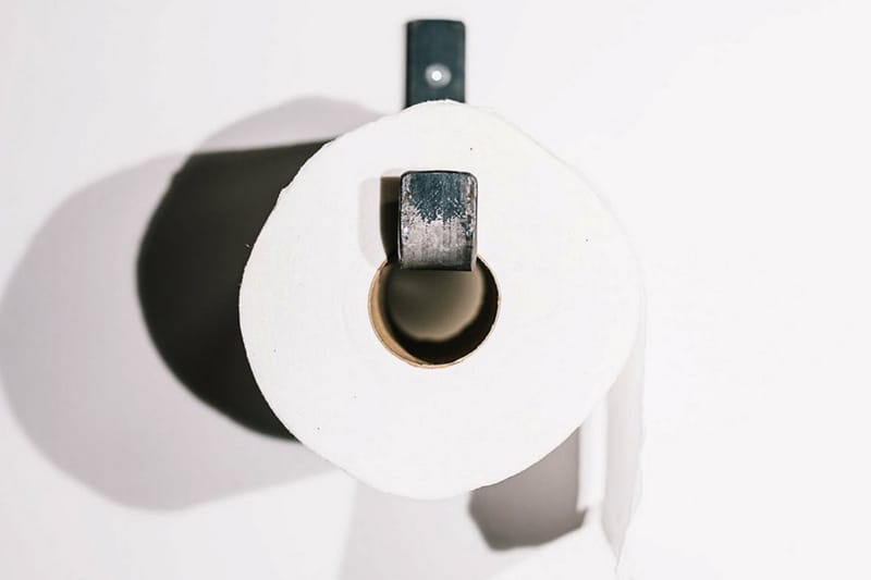 Toalettpappershållare 12x14 cm - Svart - Toalettpappershållare