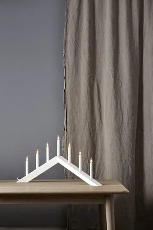 Arrow Stor Adventsljusstake 69 cm - Elljusstake i Trä för Fönster - Vit - Inredning - Dekoration & inredningsdetaljer - Julpynt & juldekoration
