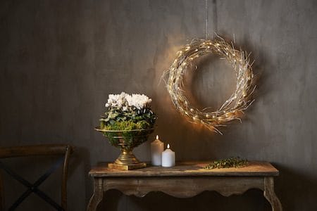 Fizzy Krans med belysning 45 cm - guld - Inredning - Dekoration & inredningsdetaljer - Julpynt & juldekoration