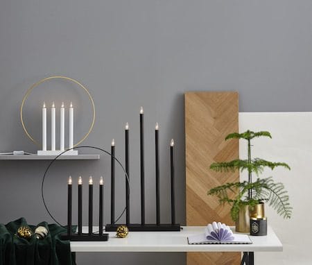 Glory Ljusstake 42 cm - vit/mässingsfärgad - Inredning - Dekoration & inredningsdetaljer - Julpynt & juldekoration