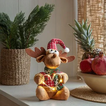 Joylight Dekorationsfigur 12 cm - brun med röda, gröna och vita detaljer - Inredning - Dekoration & inredningsdetaljer - Julpynt & juldekoration