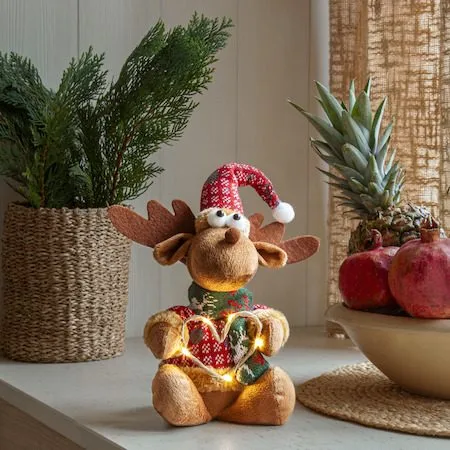 Joylight Dekorationsfigur 12 cm - brun med röda, gröna och vita detaljer - Inredning - Dekoration & inredningsdetaljer - Julpynt & juldekoration