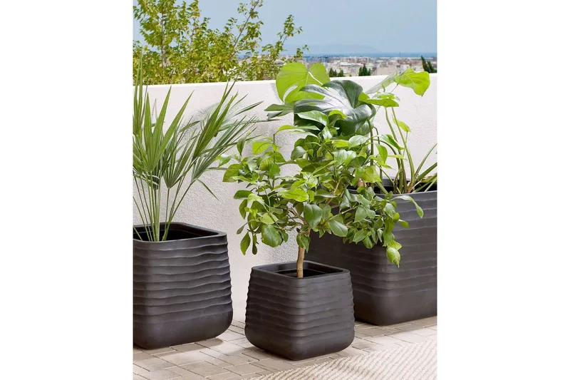 Trädgårdskruka Parikia Svart, 28x28x27 cm - Svart, 28x28x27 cm - Inredning - Dekoration & inredningsdetaljer - Krukor & ytterkrukor - Utomhuskruka