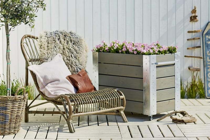 PLUS Cubic blomlåda 87x50x70 cm med stålhörn och hjul - Gråbrun - Inredning - Dekoration & inredningsdetaljer - Krukor & ytterkrukor - Utomhuskruka