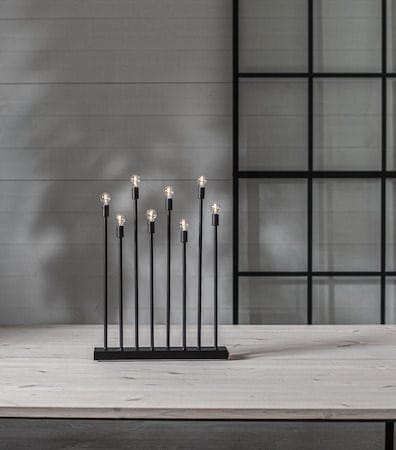 Ladda Adventsljusstake 29 cm - Elljusstake i Metall för Fönster - Svart - Inredning - Dekoration & inredningsdetaljer - Julpynt & juldekoration