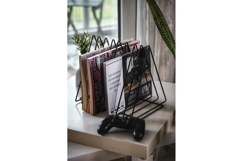 Horatio Tidningsställ 28x23 cm - Svart - Förvaring - Småförvaring - Förvaringsställ - Tidningsställ