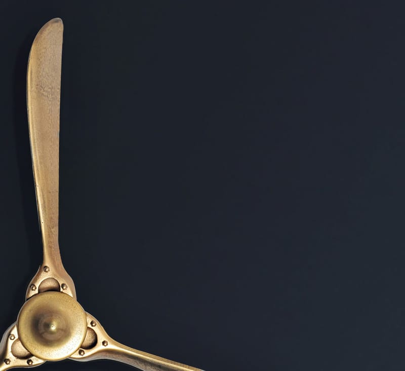 Ilvik Väggdekoration Propeller 85x85 cm i metall - guld - Inredning - Dekoration & inredningsdetaljer - Prydnadssaker - Skulptur