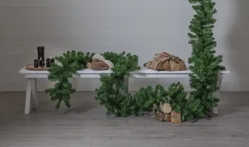 Nebraska Girland 500 cm - grön - Inredning - Dekoration & inredningsdetaljer - Prydnadssaker - Blomsterdekoration