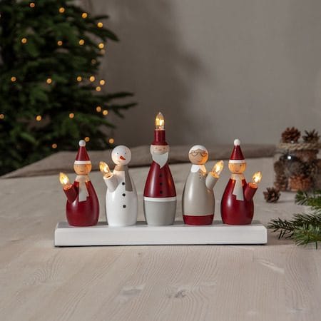 Tomtefamilj Adventsljusstake Luciatåg 33.5 cm - Ljusstake i Trä för Advent - Vinröd - Inredning - Dekoration & inredningsdetaljer - Julpynt & juldekoration