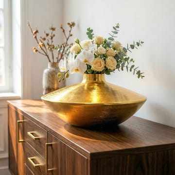 Helin Bordsvas 35 cm i aluminium - Guld - Inredning - Dekoration & inredningsdetaljer - Vas - Blomvas