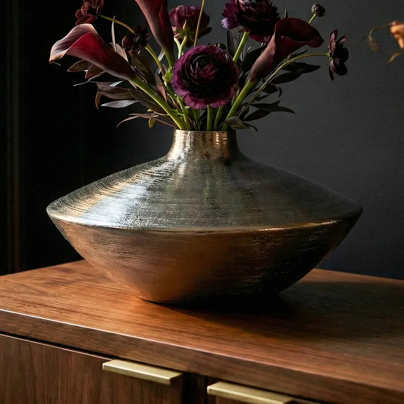 Helin Bordsvas 35 cm i aluminium - Silver - Inredning - Dekoration & inredningsdetaljer - Vas - Blomvas
