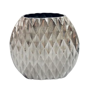 Larek Bordsvas i aluminium - Silver - Inredning - Dekoration & inredningsdetaljer - Vas - Blomvas