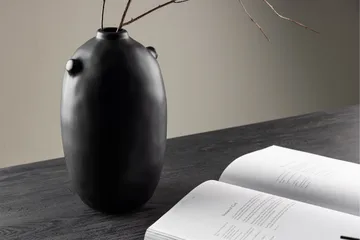 Madi Vas 17 cm - Svart - Inredning - Dekoration & inredningsdetaljer - Vas