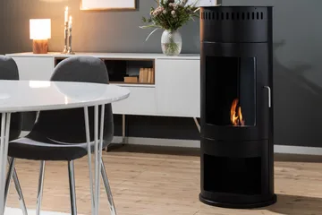 Corbo Fristående Rund Etanolkamin 112x45x45 cm i Glas och rostfritt stål - Svart - Inredning - Kaminer - Kamin utan skorsten - Etanolkamin