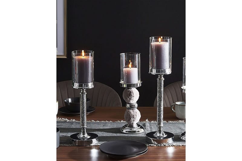 Ljusstake Abbeville Silver, 13x13x48 cm - Silver, 13x13x48 cm - Inredning - Ljus & dofter - Ljusstakar & ljuslyktor