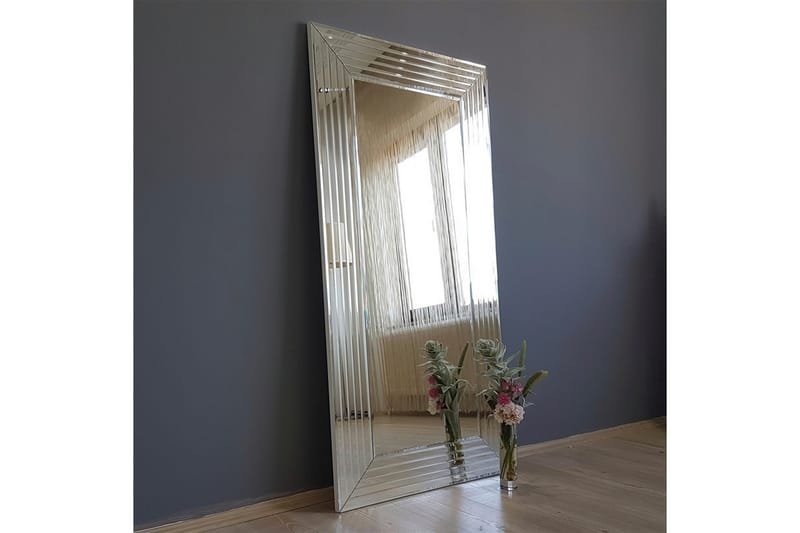 Dekorationsspegel Palsa 130 cm - Silver - Inredning - Spegel - Väggspegel