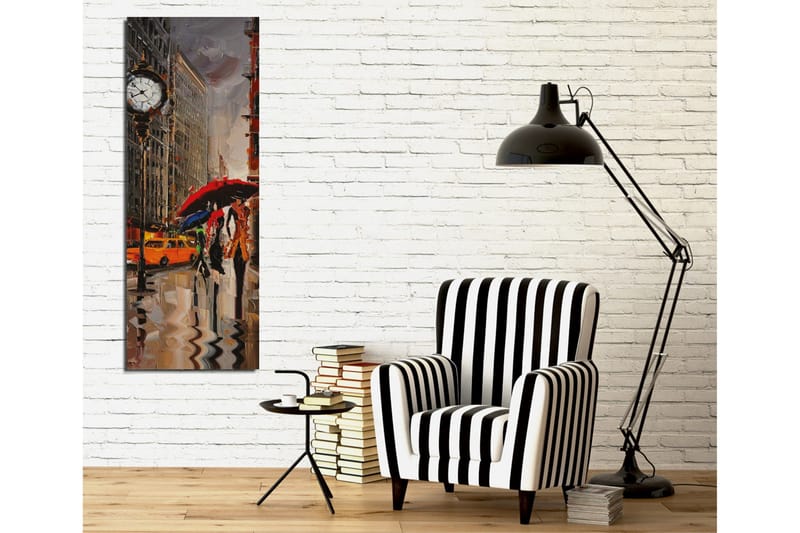 Canvastavla 30x80 cm - Livlig stadsscen med människor som g år under paraplyer i regnet - Röd / Gul / Grå - Inredning - Tavlor & posters - Canvastavla