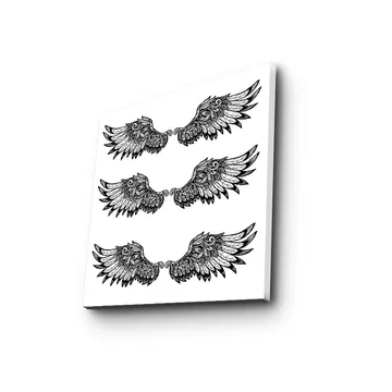 Canvastavla 45x45 cm - Detaljerade fjädrar i en symmetrisk komposition av vingar - Svart / Vitt - Inredning - Tavlor & posters - Canvastavla