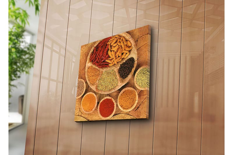 Canvastavla 45x45 cm - Färgglad samling av kryddor och örter på en rund tallrik - Röd / Gul / Brun - Inredning - Tavlor & posters - Canvastavla