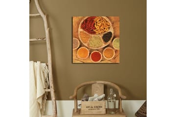 Canvastavla 45x45 cm - Färgglad samling av kryddor och örter på en rund tallrik - Röd / Gul / Brun - Inredning - Tavlor & posters - Canvastavla