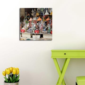 Canvastavla 45x45 cm - Färgglada hantverk och dekorativa föremål i en marknadsställning - Röd / Grön / Orange - Inredning - Tavlor & posters - Canvastavla