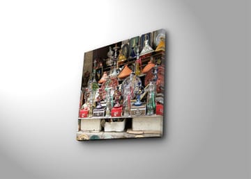 Canvastavla 45x45 cm - Färgglada hantverk och dekorativa föremål i en marknadsställning - Röd / Grön / Orange - Inredning - Tavlor & posters - Canvastavla