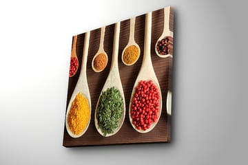 Canvastavla 45x45 cm - Färgglada kryddor i träskedar - Gul / Grön / Röd - Inredning - Tavlor & posters - Canvastavla