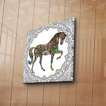 Canvastavla 45x45 cm - Färgglatt hästmotiv med mönster och detaljer - Röd / Grön / Blå - Inredning - Tavlor & posters - Canvastavla