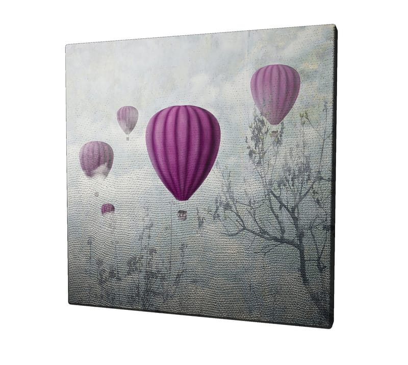 Canvastavla 45x45 cm - Flera lila ballonger sväva över en dimmig himmel - Lila / Grå / Vit - Inredning - Tavlor & posters - Canvastavla