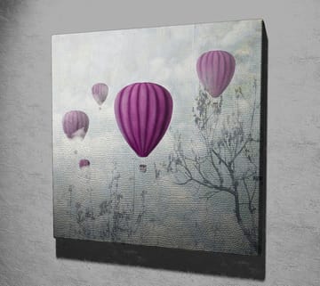 Canvastavla 45x45 cm - Flera lila ballonger sväva över en dimmig himmel - Lila / Grå / Vit - Inredning - Tavlor & posters - Canvastavla