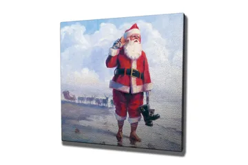 Canvastavla 45x45 cm - Glad tomte vid havet med stövlar i handen - Röd / Vit / Blå - Inredning - Tavlor & posters - Canvastavla