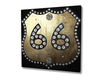 Canvastavla 45x45 cm - Gyllene skylt med nummer 66 prydd med glittrande stenar - Guld / Svart - Inredning - Tavlor & posters - Canvastavla