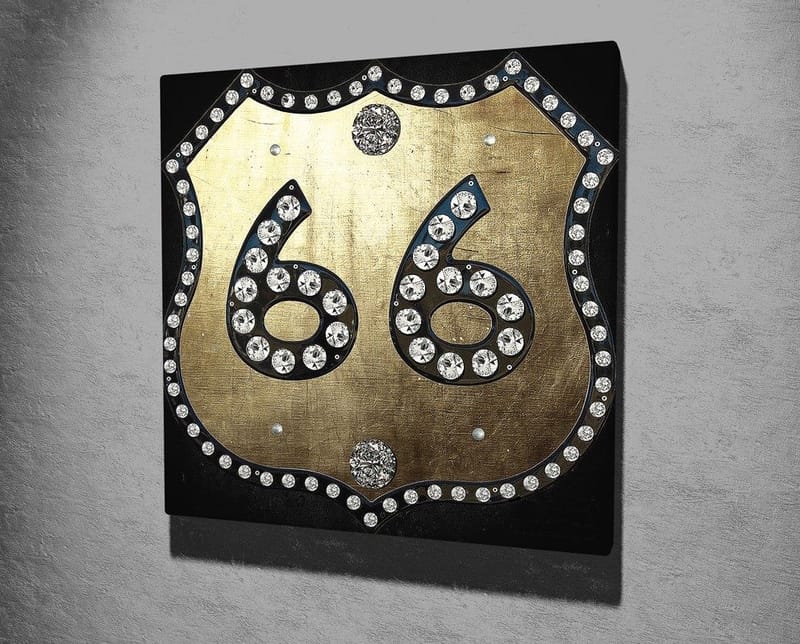 Canvastavla 45x45 cm - Gyllene skylt med nummer 66 prydd med glittrande stenar - Guld / Svart - Inredning - Tavlor & posters - Canvastavla