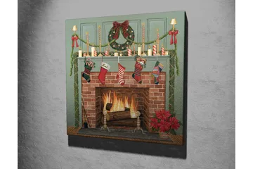 Canvastavla 45x45 cm - Juldekorationer vid en öppen spis med strumpor och ljus - Röd / Grön / Brun - Inredning - Tavlor & posters - Canvastavla