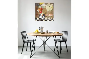 Canvastavla 45x45 cm - Lekfull scen med en flicka som letar efter sina får - Beige / Svart / Röd - Inredning - Tavlor & posters - Canvastavla