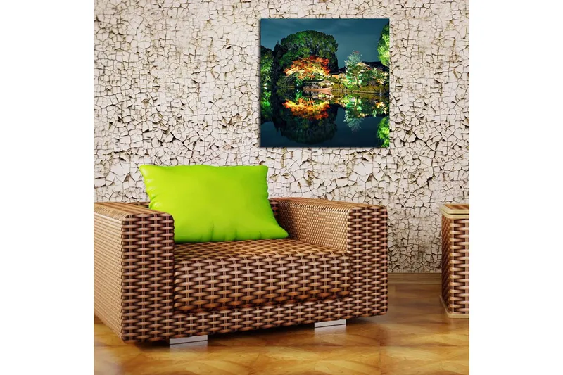 Canvastavla 45x45 cm - Lugn nattlig landskap med reflekterande vatten och färgglada träd - Grön / Röd / Blå - Inredning - Tavlor & posters - Canvastavla