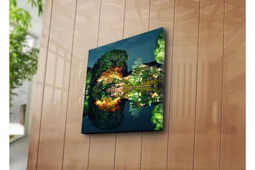 Canvastavla 45x45 cm - Lugn nattlig landskap med reflekterande vatten och färgglada träd - Grön / Röd / Blå - Inredning - Tavlor & posters - Canvastavla