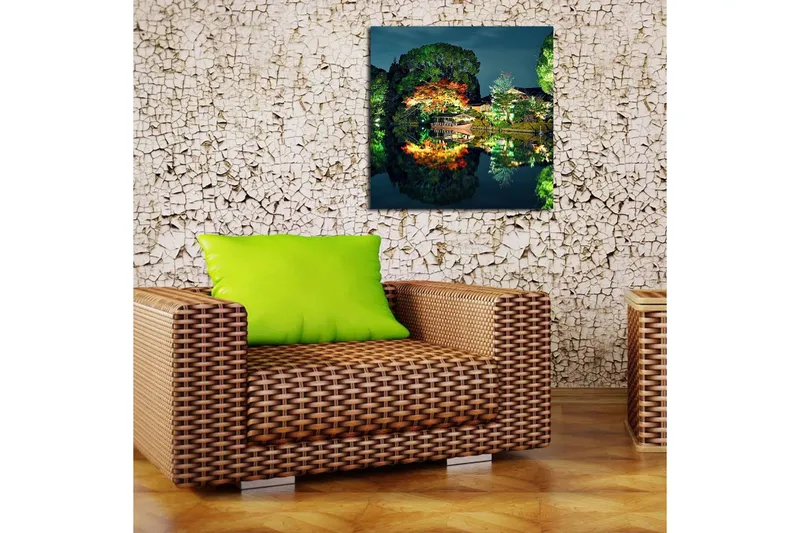 Canvastavla 45x45 cm - Lugn nattlig landskap med reflekterande vatten och färgglada träd - Grön / Röd / Blå - Inredning - Tavlor & posters - Canvastavla