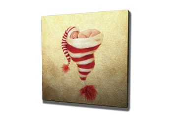Canvastavla 45x45 cm - Nyfödd baby i en julig mössa med röd-vita ränder - Röd / Vit / Beige - Inredning - Tavlor & posters - Canvastavla